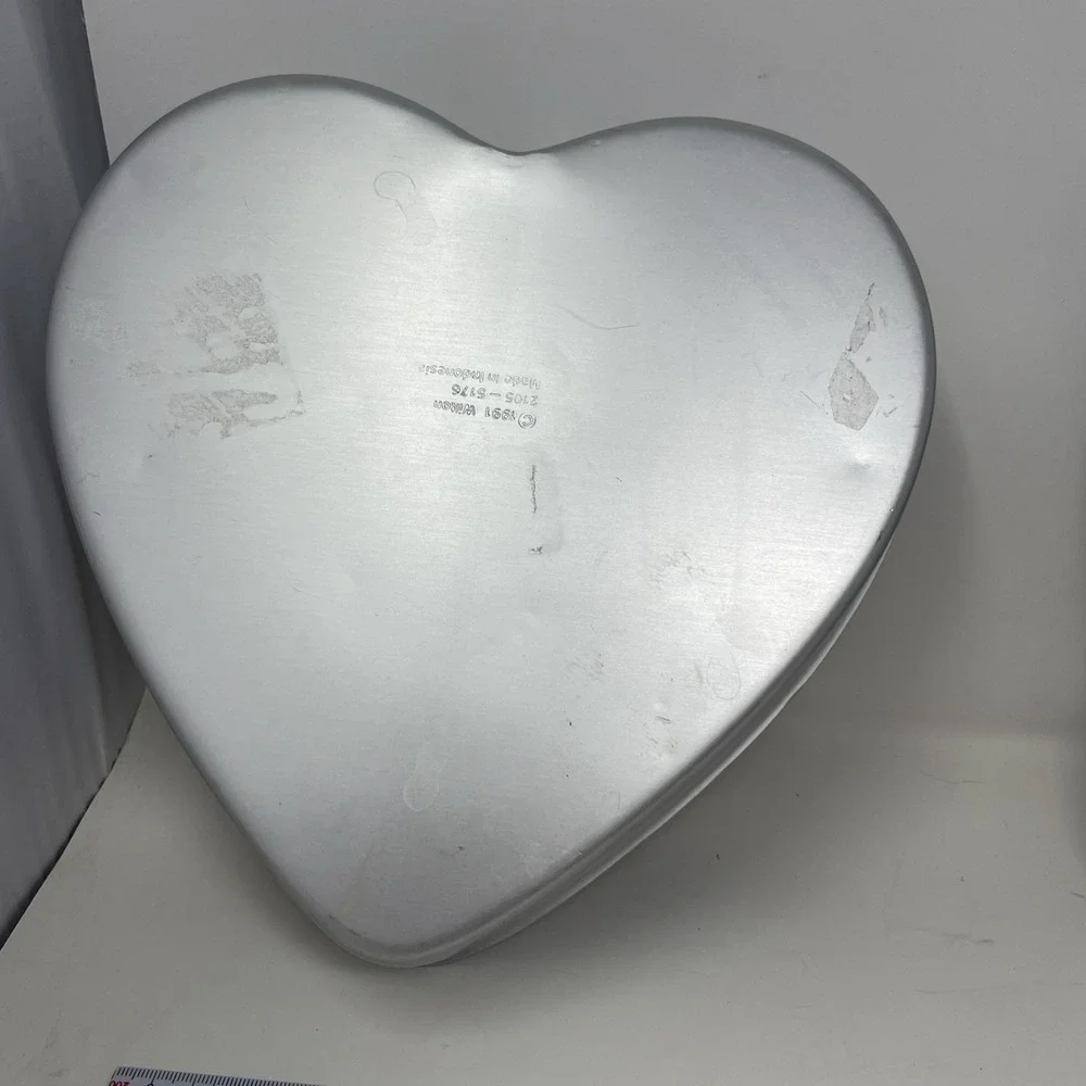 Lot Of 2 Wilton Cake Pans Heart 9